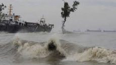 উত্তাল সাগর, দেশের চার সমুদ্রবন্দরে ২ নম্বর সতর্ক সংকেত