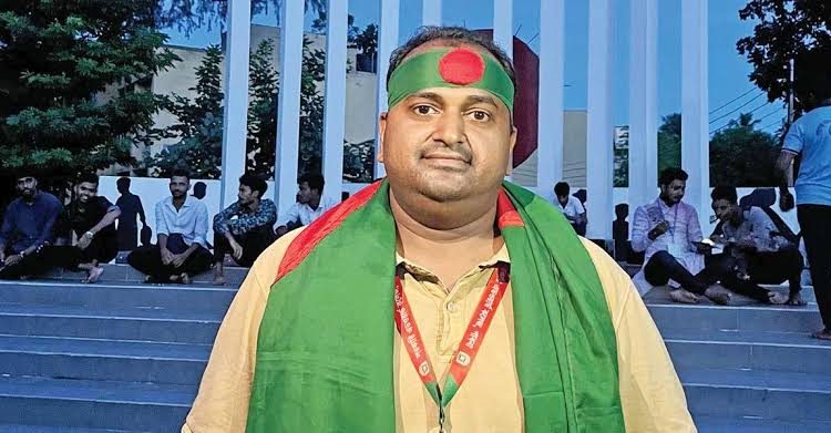 পাবনার অভিনেতা যুবরাজ এখন কলেজের দারোয়ান