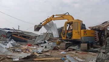 কুয়াকাটায় উচ্ছেদ অভিযান