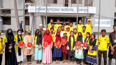 চাঁদপুরে নবজাগরন গোল্ডেন ফাউন্ডেশনের পরিস্কার-পরিচ্ছন্নতা অভিযান