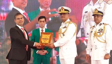 টগি শিপিং ও বসুন্ধরা মাল্টি ট্রেডিংকে সম্মাননা দিল মোংলা বন্দর কর্তৃপক্ষ