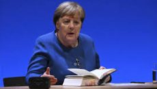 মেরকেলের আত্মজীবনীতে ভারতে তোলপাড়