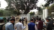 পদ্মায় ঢাকা-দিল্লি পররাষ্ট্রসচিব পর্যায়ের বৈঠক চলছে