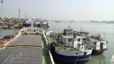 সারাদেশে নৌযান শ্রমিকদের ধর্মঘট প্রত্যাহার