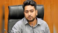 হঠাৎ এফডিসিতে হাজির তথ্য উপদেষ্টা নাহিদ