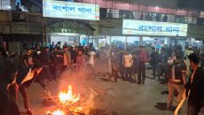 জবি প্রক্টরের গাড়িতে হামলা, তাঁতিবাজার মোড় ব্লক