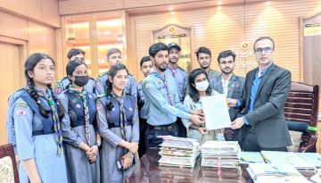 চাঁদপুর জেলা স্কাউট সংস্করণের জন্য জেলা প্রশাসকের কাছে প্রস্তাবিত সংস্কার পত্র প্রদান