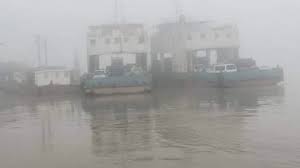 ঘন কুয়াশায় দৌলতদিয়া-পাটুরিয়া নৌরুটে ফেরি চলাচল বন্ধ