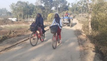 পঞ্চগড়ে শীতের তীব্রতা কমায় ফিরেছে কর্মচাঞ্চল্যতা