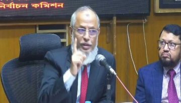 ভোটার তালিকা হালনাগাদে কর্মকর্তাদের কঠোর নির্দেশ ইসির