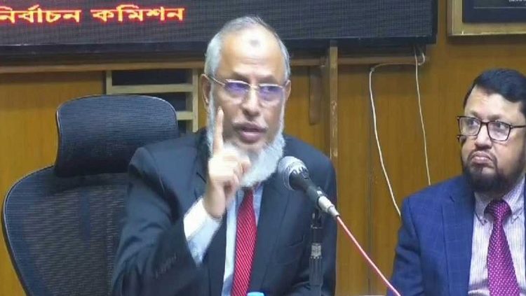 ভোটার তালিকা হালনাগাদে কর্মকর্তাদের কঠোর নির্দেশ ইসির