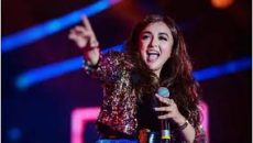 মঞ্চে গান গাইতে গিয়ে অসুস্থ হয়ে হাসপাতালে মোনালি ঠাকুর