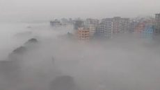 কুয়াশায় ঢাকা রাজধানী, জেঁকে বসেছে শীত