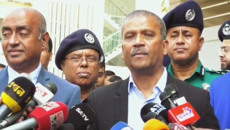 বিপ্লবোত্তর পরিস্থিতিতে শাসন কাজ পরিচালনা করা সহজ নয়: রাজশাহীতে আইন উপদেষ্টা