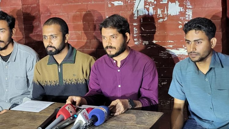 পলাতক পররাষ্ট্র প্রতিমন্ত্রী শাহরিয়ারের হাসপাতালে ৪ সমন্বয়ককে চাঁদাবাজির অভিযোগে হেনস্থা