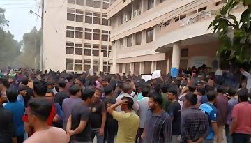 কু‌য়েটের প্রশাসনিক-একাডেমিক ভবনে শিক্ষার্থীদের তালা