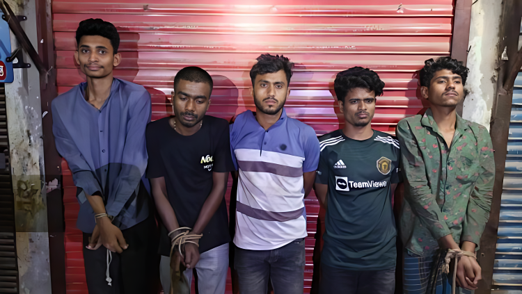 মোহাম্মদপুরে যৌথবাহিনীর সাথে গোলাগুলিতে ২ অস্ত্রধারী নিহত