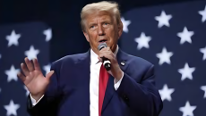 ট্রাম্পের নতুন প্রস্তাব: কেনা যাবে যুক্তরাষ্ট্রের নাগরিকত্ব