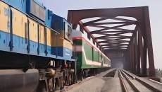 প্রথমবারের মতো যাত্রী নিয়ে যমুনা রেলসেতু পার হলো ট্রেন