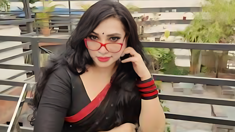 এবার রাজনীতিতে নাম লেখালেন ডা. সাবরিনা