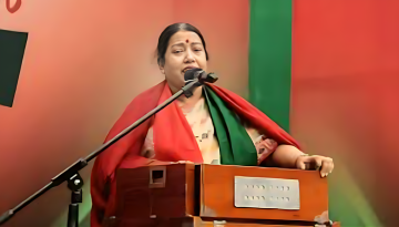 সুস্থ হয়ে বাসায় ফিরলেন ফরিদা পারভীন