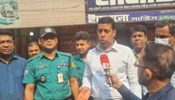 ঈদযাত্রায় গণপরিবহনে যাত্রীদের ভোগান্তি রোধে বিআরটিএ’র মোবাইল কোর্ট পরিচালনা