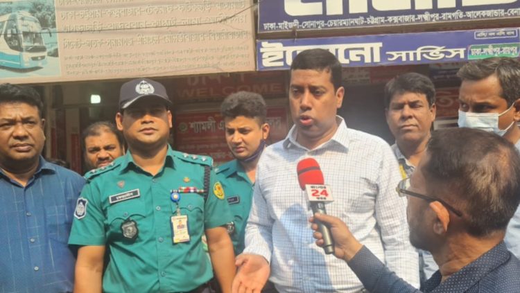 ঈদযাত্রায় গণপরিবহনে যাত্রীদের ভোগান্তি রোধে বিআরটিএ’র মোবাইল কোর্ট পরিচালনা