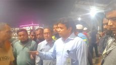 নদী দূষণ রোধে সদরঘাটে মোবাইল কোর্ট: আবর্জনা নদীতে ফেললে নেয়া হবে ব্যবস্থা