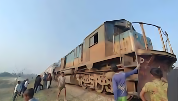 জামালপুরে ট্রেনের ইঞ্জিন বিকল, ২ ঘন্টা পর চলাচল শুরু