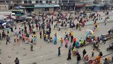 গাজীপুরে নারী শ্রমিকের আত্মহত্যার জেরে মহাসড়ক অবরোধ