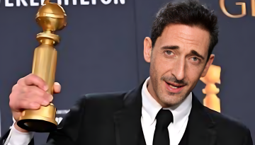 অস্কারে সেরা অভিনেতার পুরস্কার জিতলেন অ্যাড্রিয়েন ব্রডি