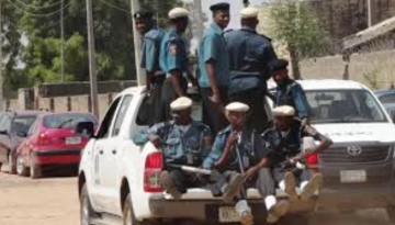 নাইজেরিয়ায় রমজানে প্রকাশ্যে খাবার খেয়ে গ্রেপ্তার ২০