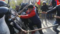 নেপালে রাজতন্ত্র ফিরিয়ে আনার দাবিতে বিক্ষোভ-সংঘর্ষ, নিহত ২