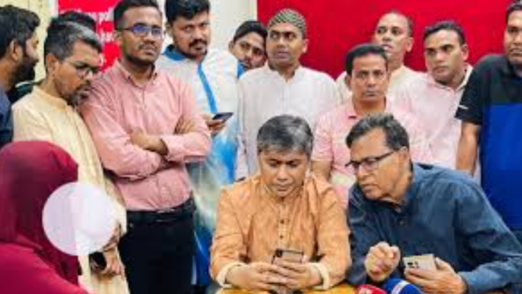 কলেজছাত্রী ধর্ষণ ভুক্তভোগী পরিবারের পাশে থাকার আশ্বাস তারেক রহমানের