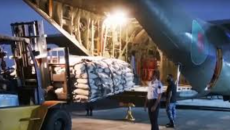 বাংলাদেশের ত্রাণ সামগ্রী পৌঁছালো বিধ্বস্ত মিয়ানমারে