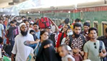 নাড়ির টানে ছুটছে মানুষ, ফাঁকা হচ্ছে ঢাকা