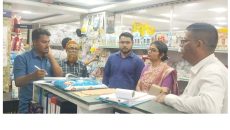 ফরিদপুরে ফুটপাত থেকে অবৈধ দোকান উচ্ছেদ, লাখ টাকা জরিমানা