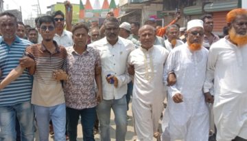 খুলনা বিএনপির নেতার উপর বোমা হামলার প্রতিবাদে কয়রায় বিক্ষোভ মিছিল