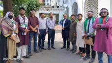 ফিলিস্তিন ইস্যুতে যুক্তরাষ্ট্র, সৌদি দূতাবাসে স্মারকলিপি প্রদান জবি শিক্ষক শিক্ষার্থীদের