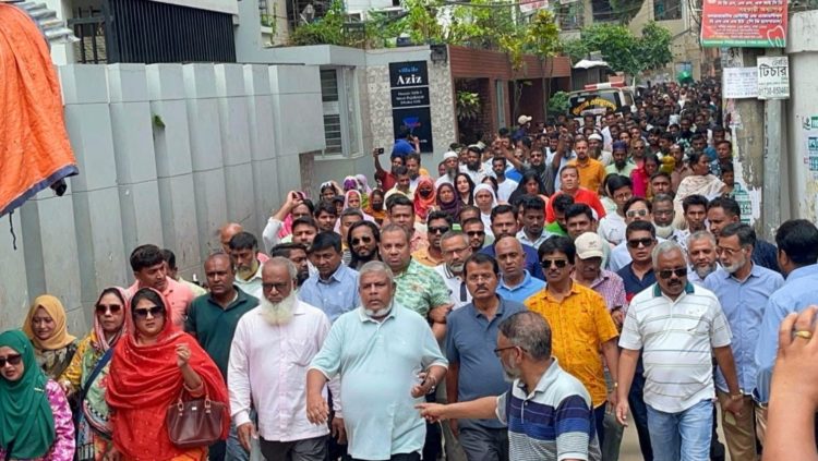 আওয়ামী লীগের দেশবিরোধী ষড়যন্ত্রের প্রতিবাদে রাজধানীর শেরে বাংলা নগর থানা বিএনপির বিক্ষোভ ও সমাবেশ