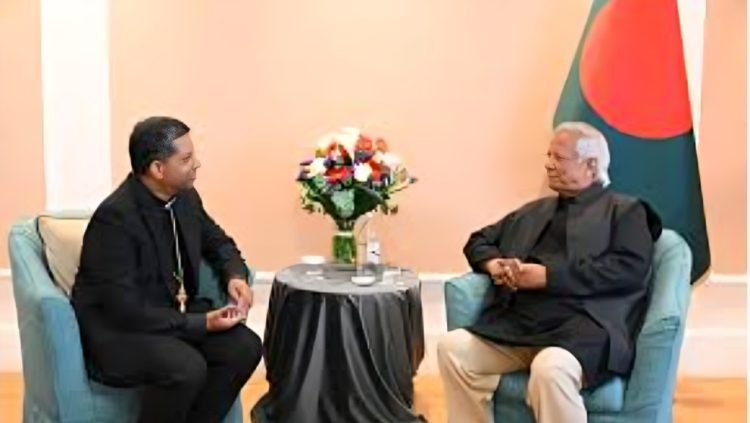 রোমে প্রধান উপদেষ্টার সঙ্গে সাক্ষাৎ করলেন কার্ডিনাল প্রিফেক্ট কুভাকাড