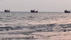 বঙ্গোপসাগরে মাছ ধরা ট্রালারে গণডাকাতি