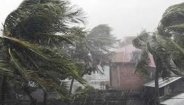 দেশের ৩ জেলায় ৬০ কিমি বেগে ঝড় ও বজ্রসহ বৃষ্টির আভাস