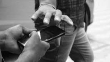 রাজধানীতে ছিনতাই হওয়া মুঠোফোন উদ্ধার, গ্রেপ্তার ৫: র‍্যাব