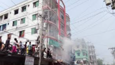 বাগেরহাটে বহুতল ভবনে আগুন, নিহত ১