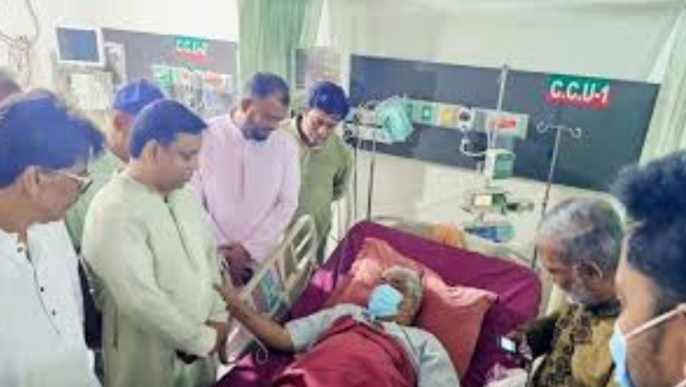 ঢাকায় বক্ষব্যাধী হাসপাতালে নিয়ে আসা হয়েছে বিএনপি নেতা বরকতউল্লাহ বুলুকে