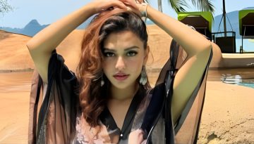 কৃতজ্ঞতা প্রকাশ নুসরাত ফারিয়ার