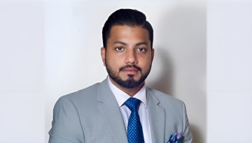 আদালতের আদেশে ইশরাক হোসেনকে মেয়র ঘোষণা করে গেজেট প্রকাশ