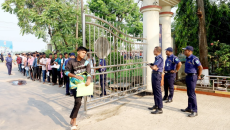 সুনামগঞ্জে শেষ হলো টিআরসি নিয়োগের মাঠ পরীক্ষা