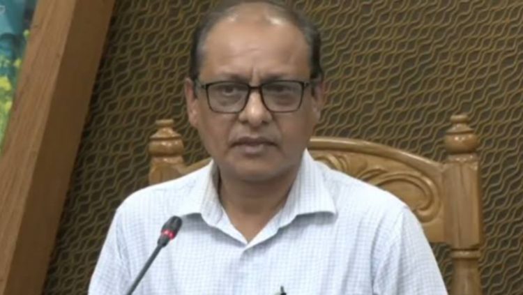 বায়োলজিতে ক্যারিয়ার ডেভলাপের অনেক রকম সুযোগ রয়ে গেছে: প্রাথমিক ও গণশিক্ষা উপদেষ্টা